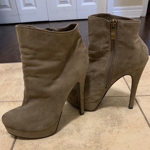 Chinese Laundry ankle boots